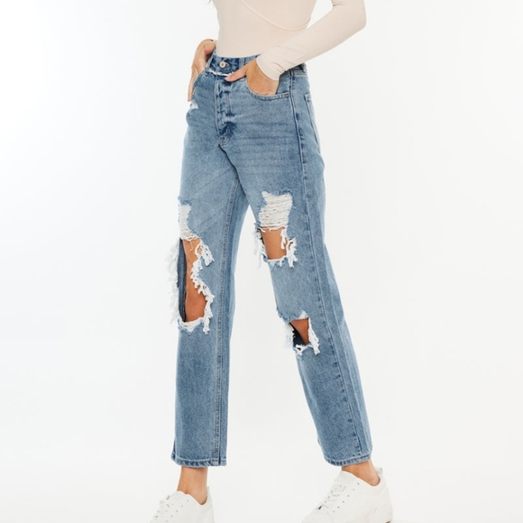 KanCan Ultra Distressed Edgy 90's Boyfriend Jeans Button Fly Size 11 - Picture 1 of 10